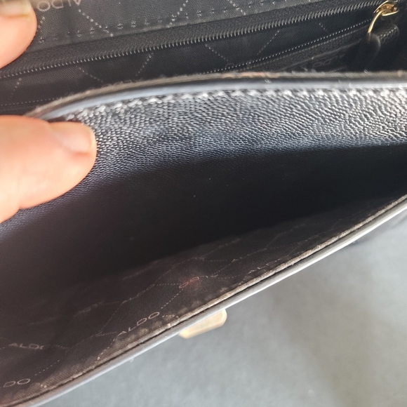 As New! Black Aldo Bag. Gold Hardware - Picture 11 of 16
